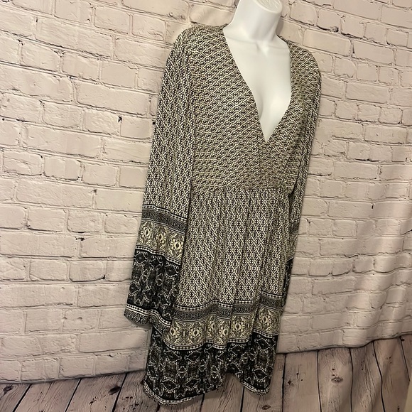 Charlotte Russe black and ivory mixed print boho Large - Picture 5 of 10